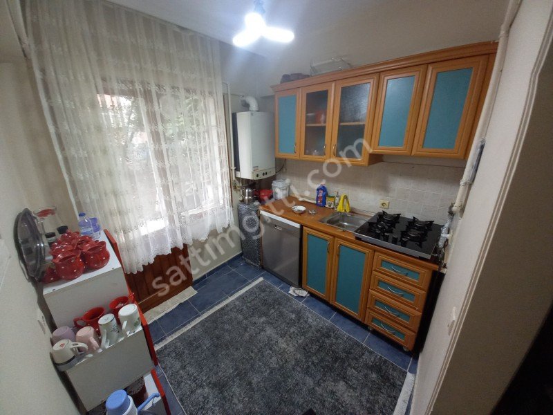 ÜSKÜDAR ZEYNEPKAMİL MAH. SATILIK DÜZ GİRİŞ 3+1 DAİRE 95 M2