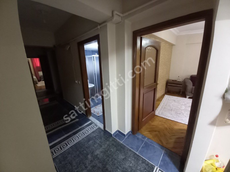 ÜSKÜDAR ZEYNEPKAMİL MAH. SATILIK DÜZ GİRİŞ 3+1 DAİRE 95 M2