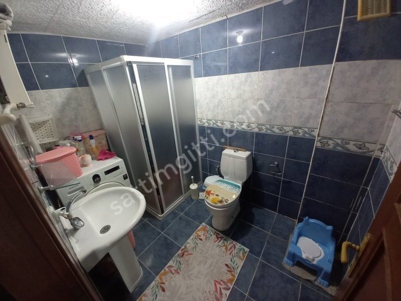 ÜSKÜDAR ZEYNEPKAMİL MAH. SATILIK DÜZ GİRİŞ 3+1 DAİRE 95 M2