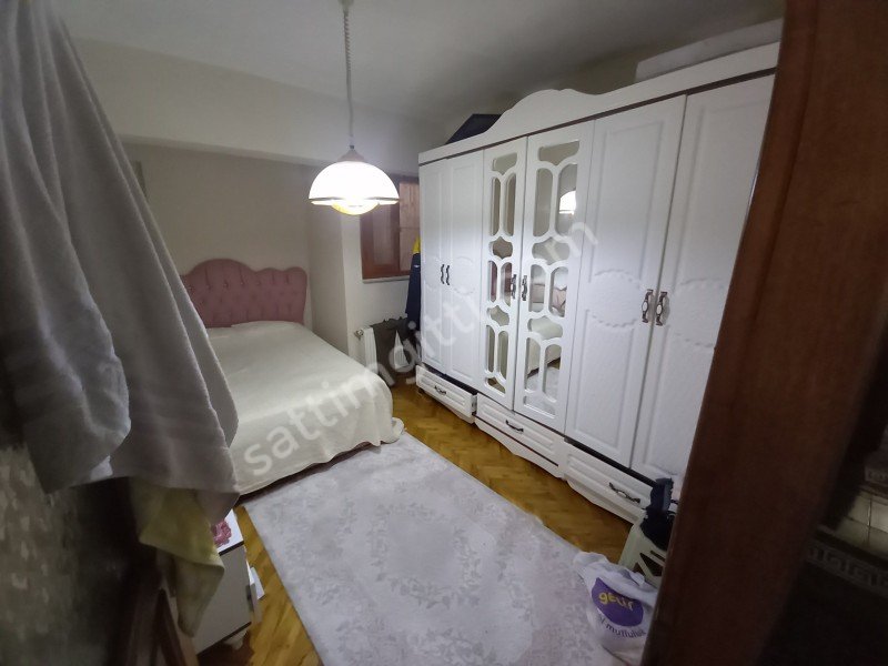 ÜSKÜDAR ZEYNEPKAMİL MAH. SATILIK DÜZ GİRİŞ 3+1 DAİRE 95 M2