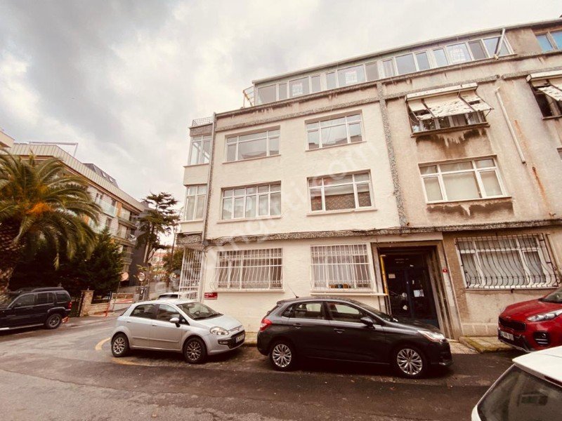 Üsküdar Özyılmaz Salacak Mah. satılık 3+1 teraslı Daire