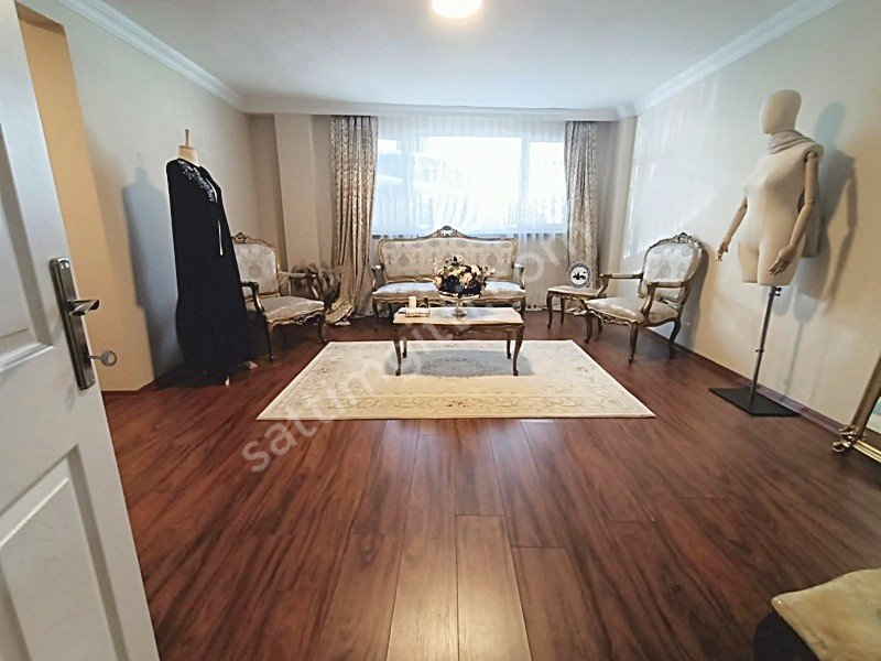 Üsküdar Ahmediye Mah. Satılık 3+1 Bakımlı Ferah Daire