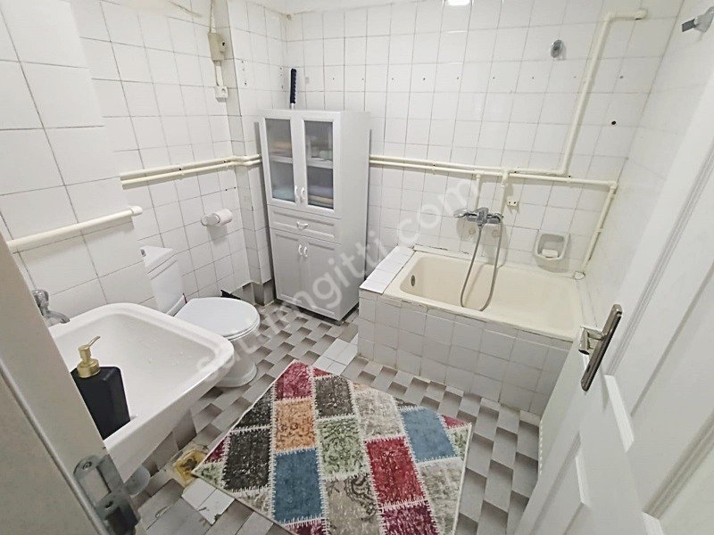 Üsküdar Ahmediye Mah. Satılık 3+1 Bakımlı Ferah Daire