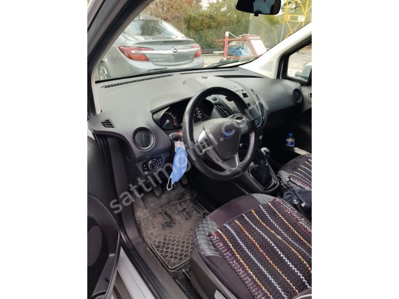 Fort Tourneo Courier 1.6 TDCi Deluxe